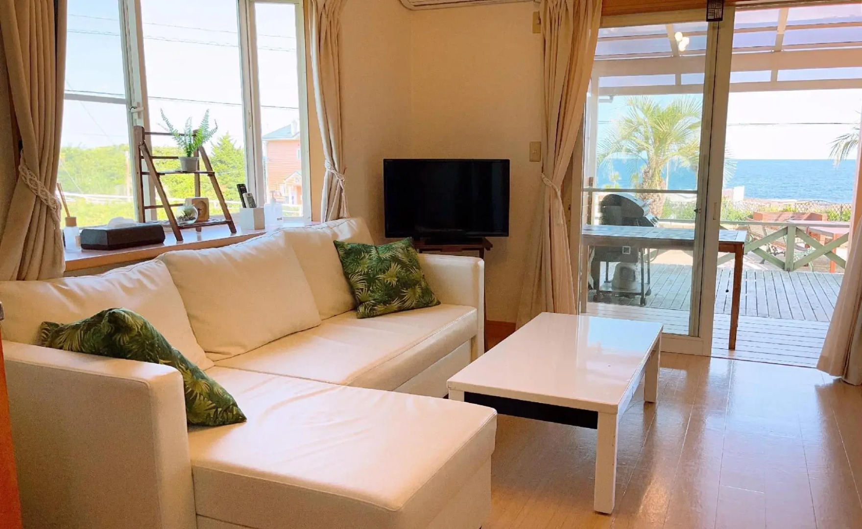 Pension & Condominium Palm Village