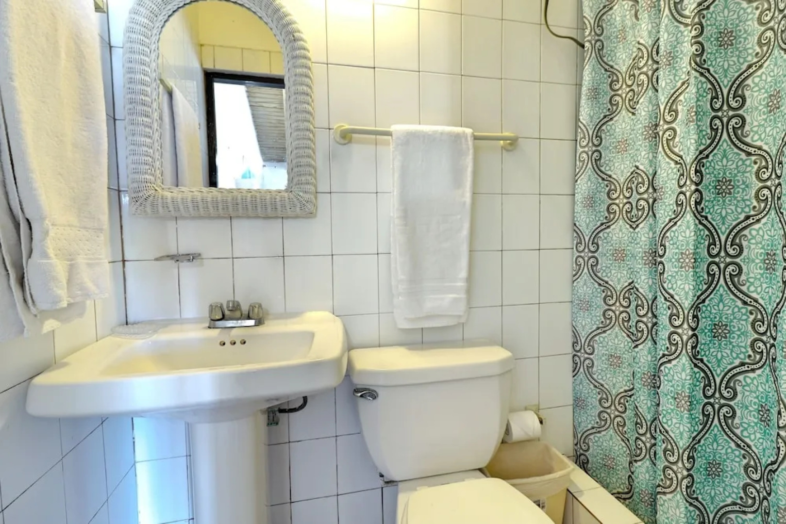 Luichy's Seaside Hotel