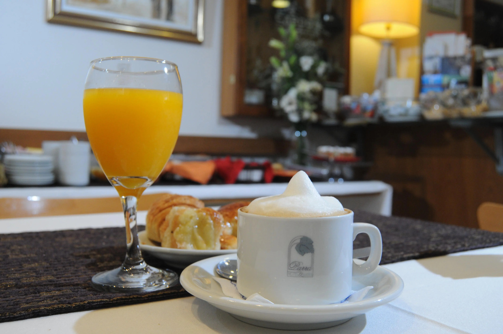 Parra Hotel & Suites