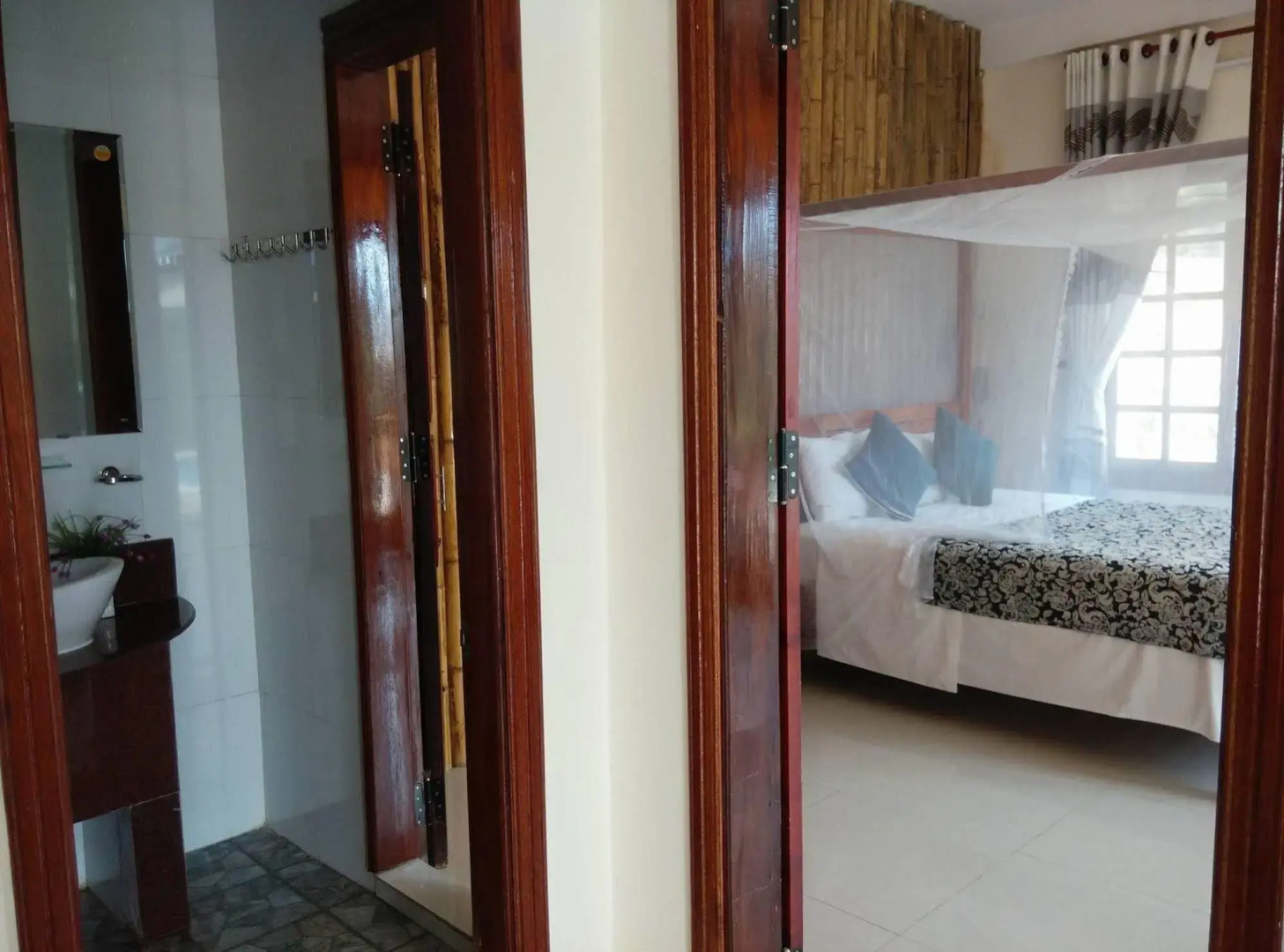 Phong Nha Lake House