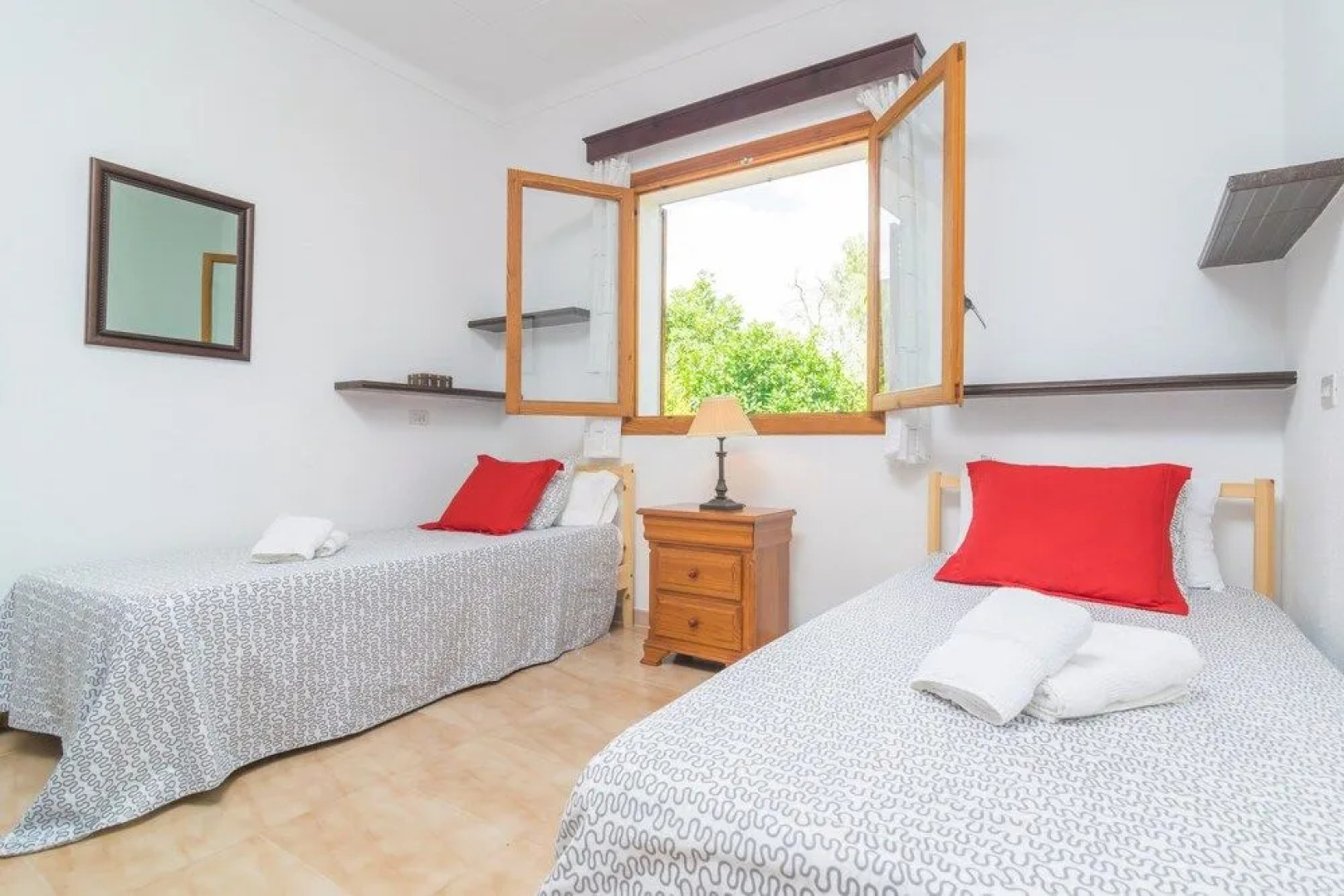 ES Cantó DES Morés