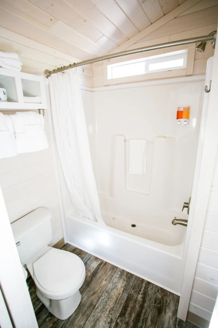 Family Style Two Bedroom Cabin #7 at Long Cove Resort bungalow