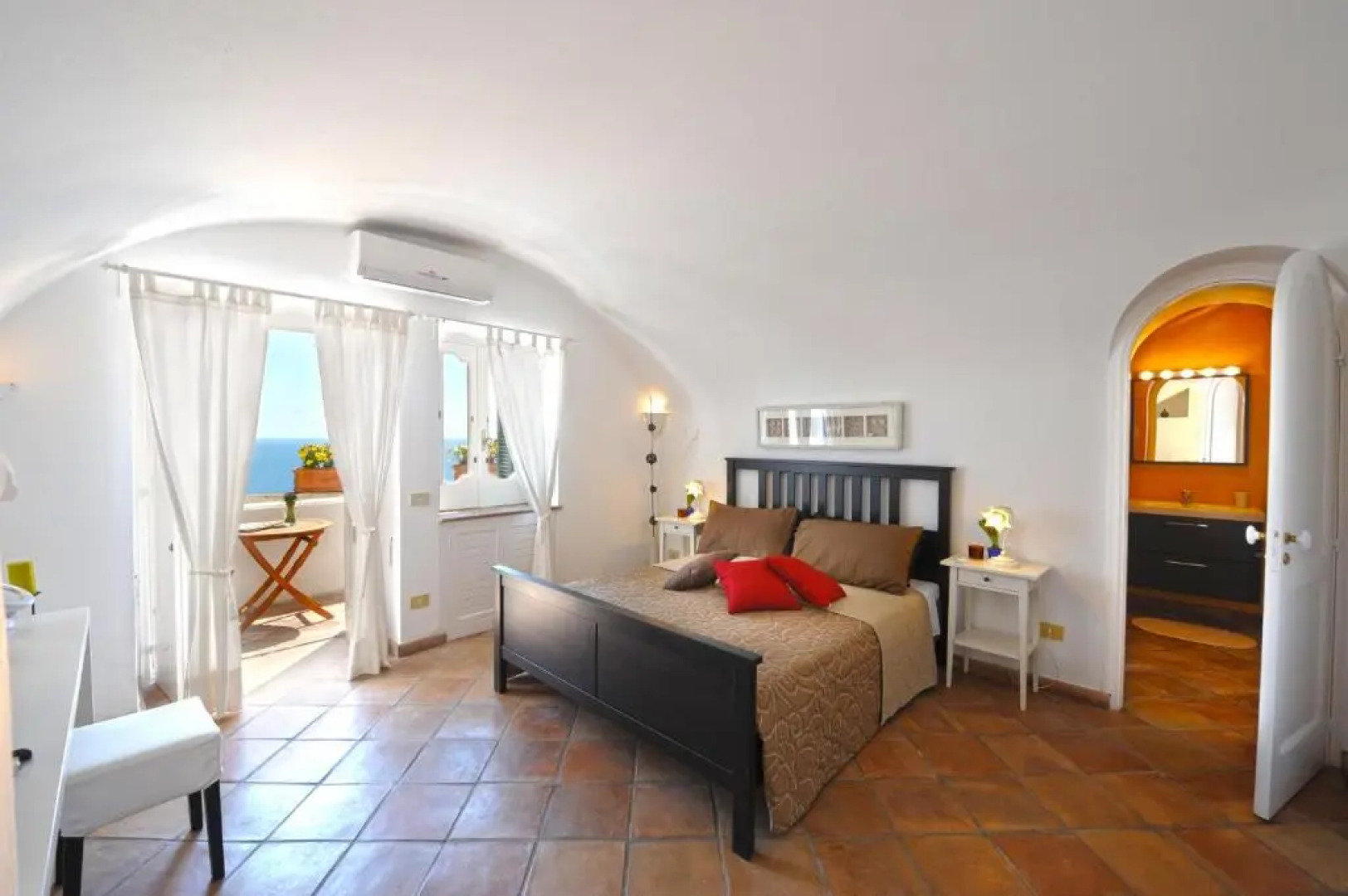 Casale Fralisa - Marvelous Terrace and hot tub With sea View