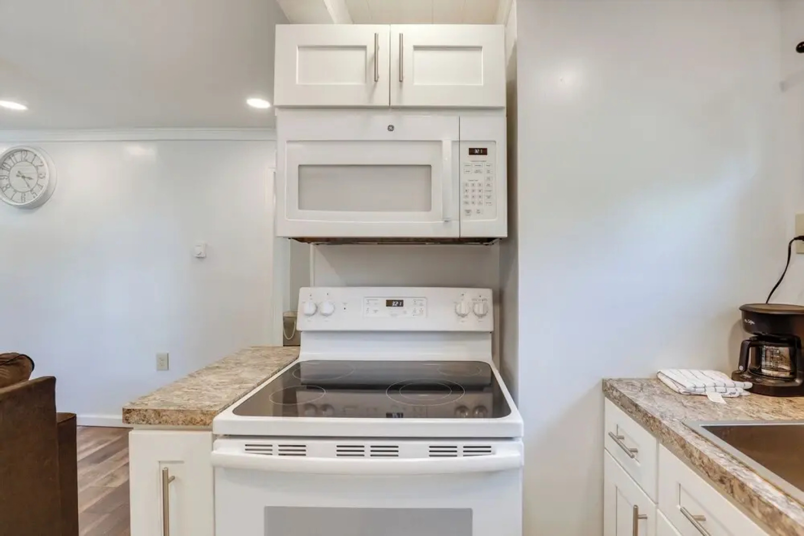 'little Piece of Heaven' Rental Near Dtwn Corning!