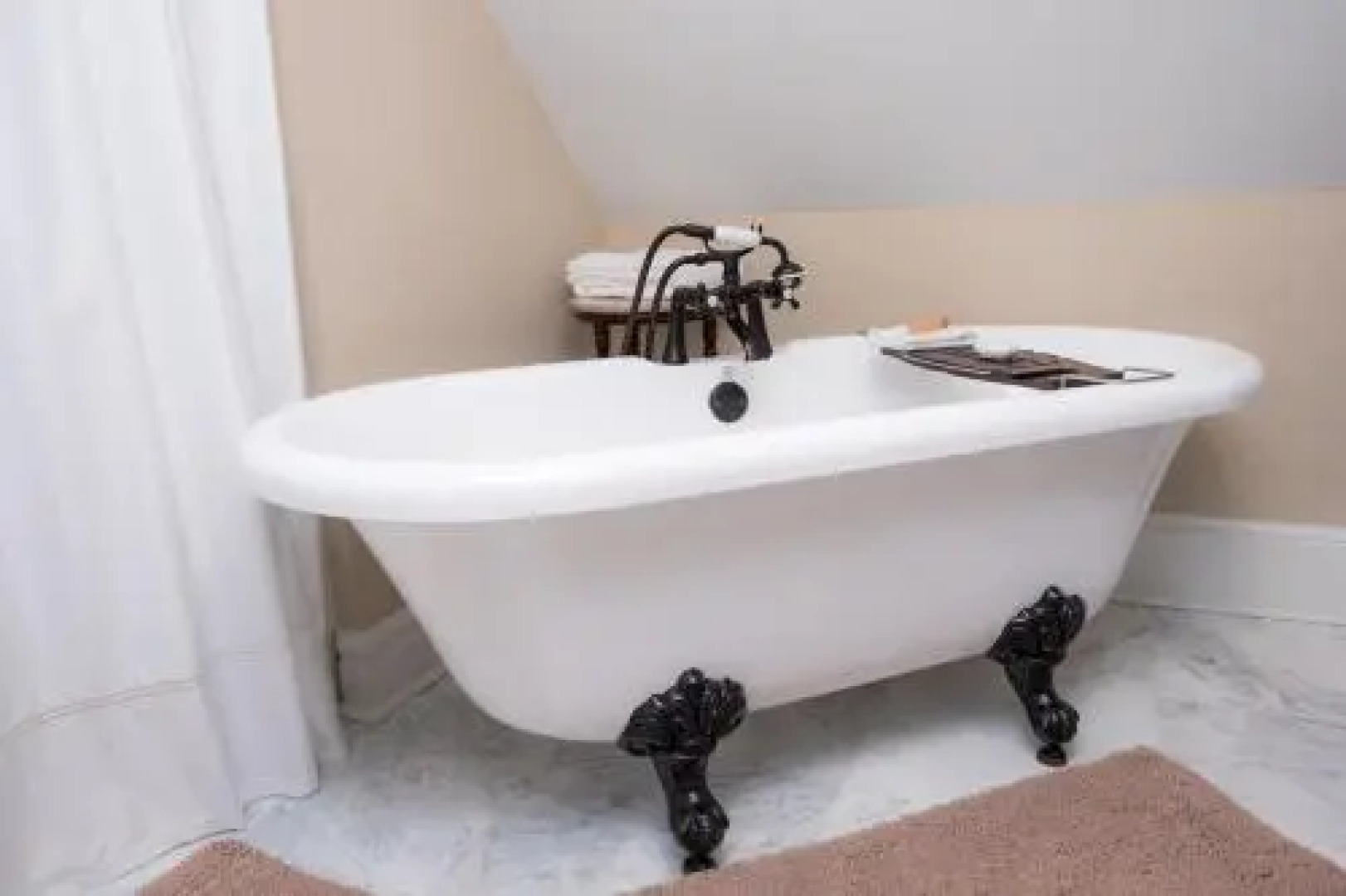 Dennison Street Inn Bed & Breakfast