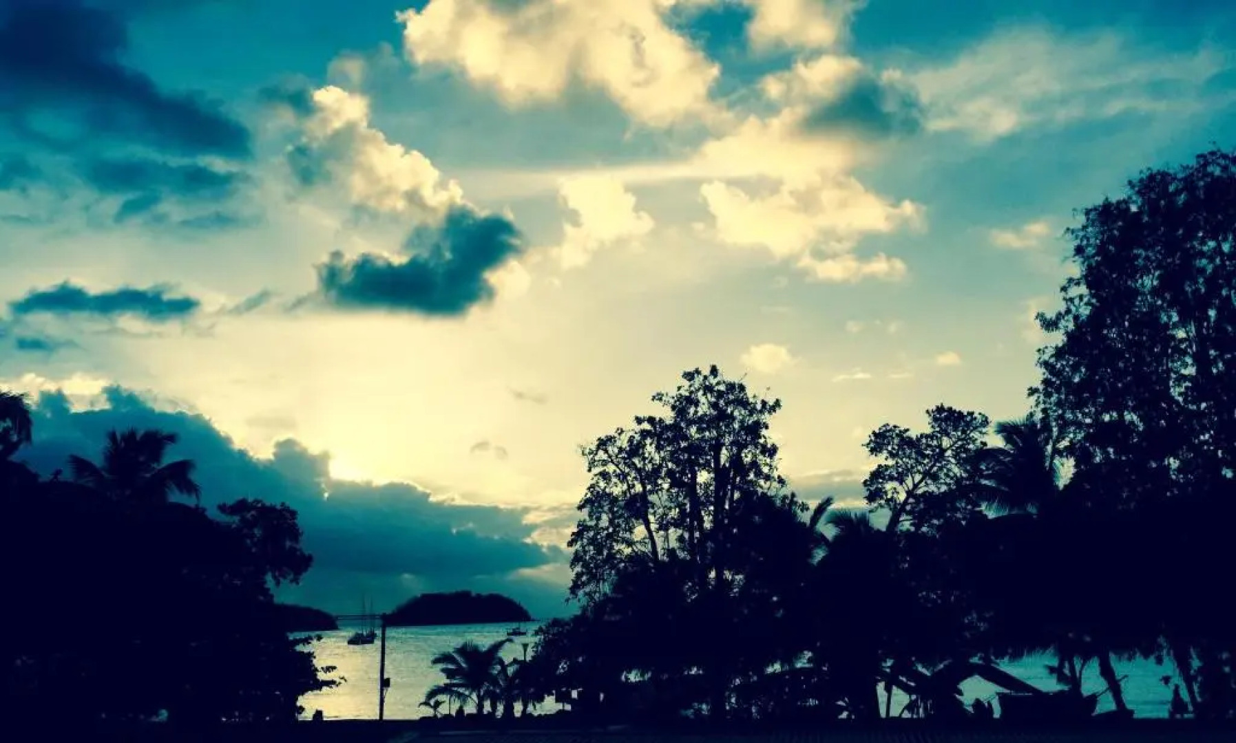 Les pieds dans l'eau