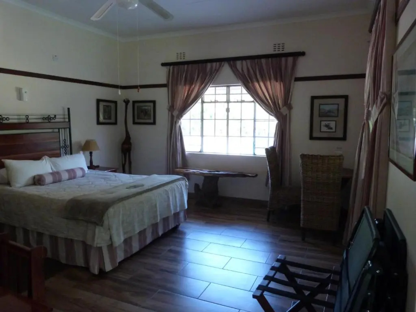 Woodlands Stop Over and Lodge