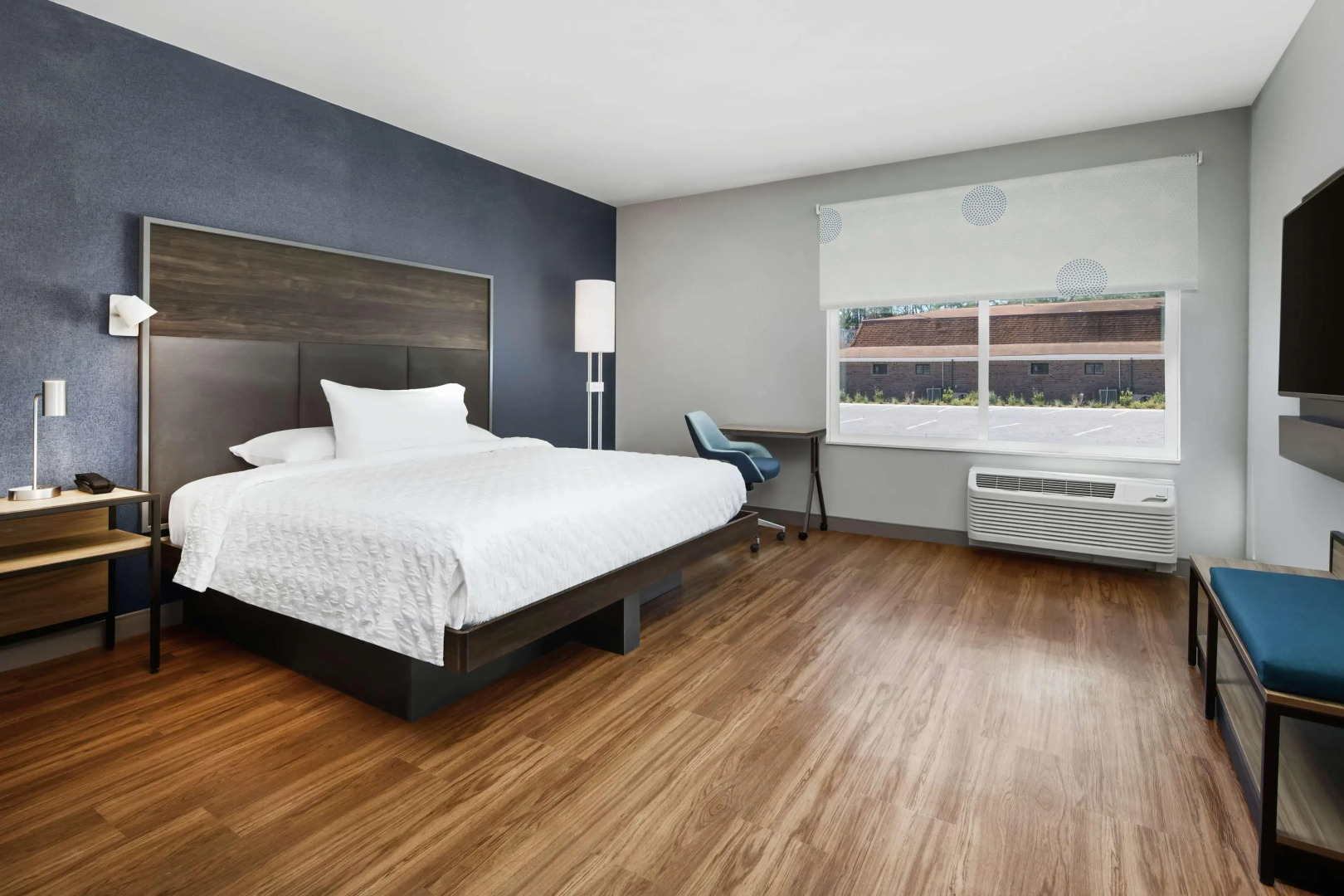 Tru by Hilton Savannah Midtown