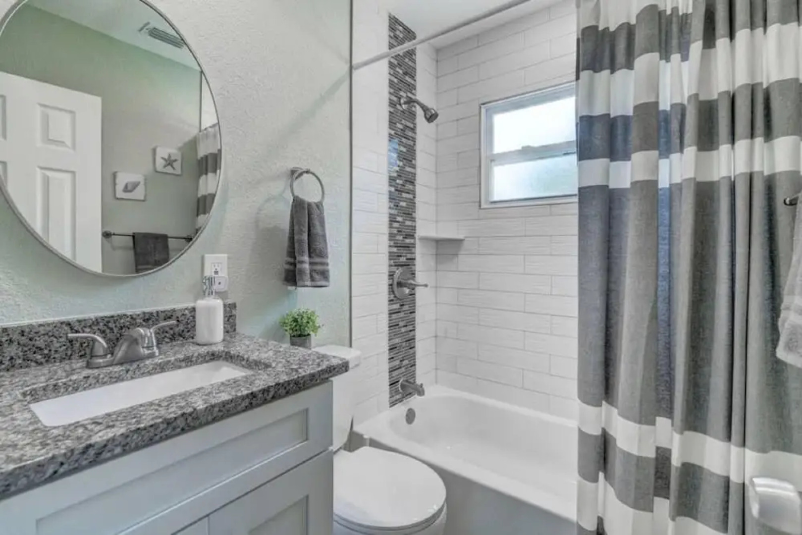 Heated Pool Close to St Pete Tampa Pet Friendly