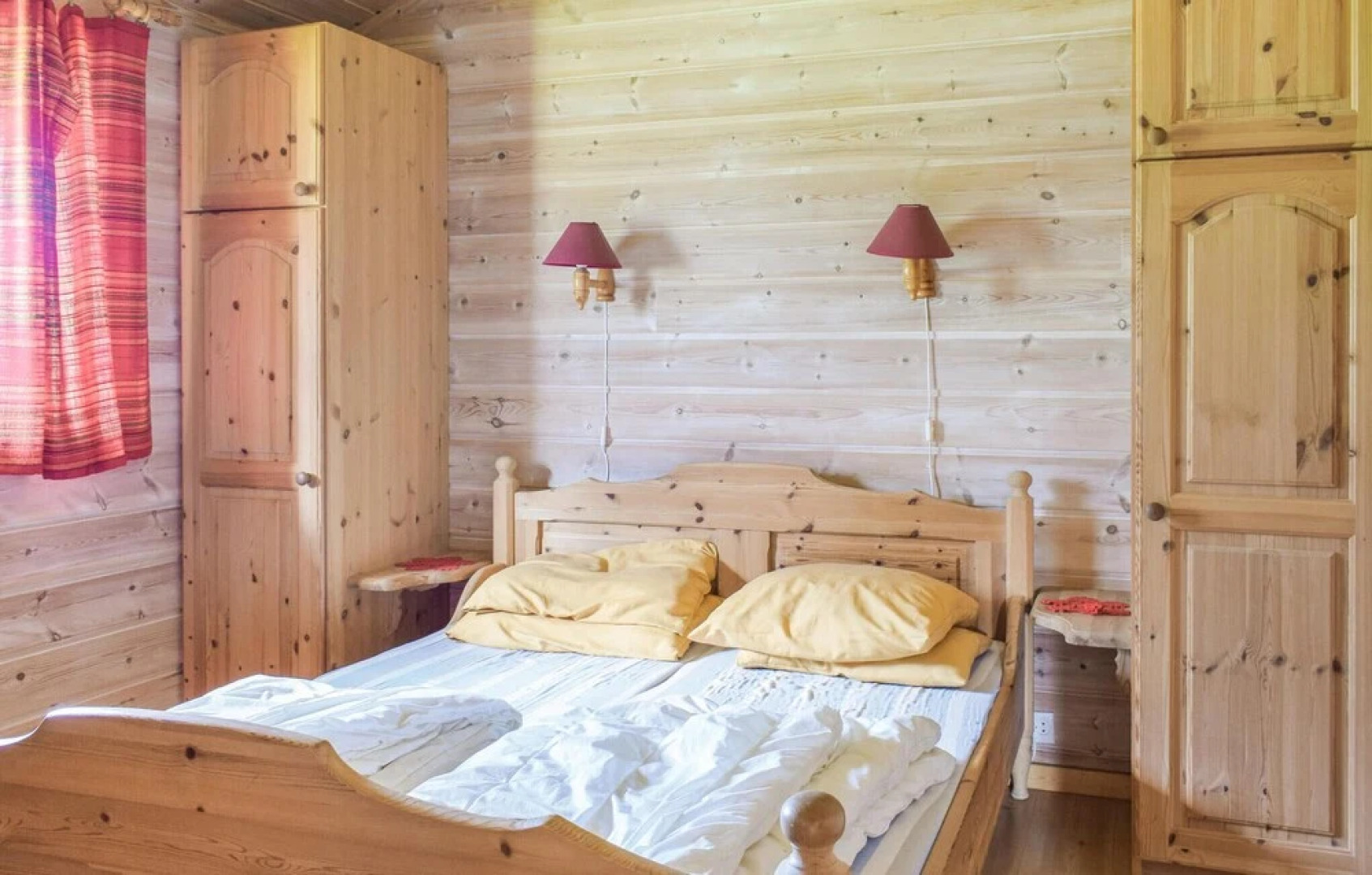 Nice Home in Olden With 3 Bedrooms and Wifi