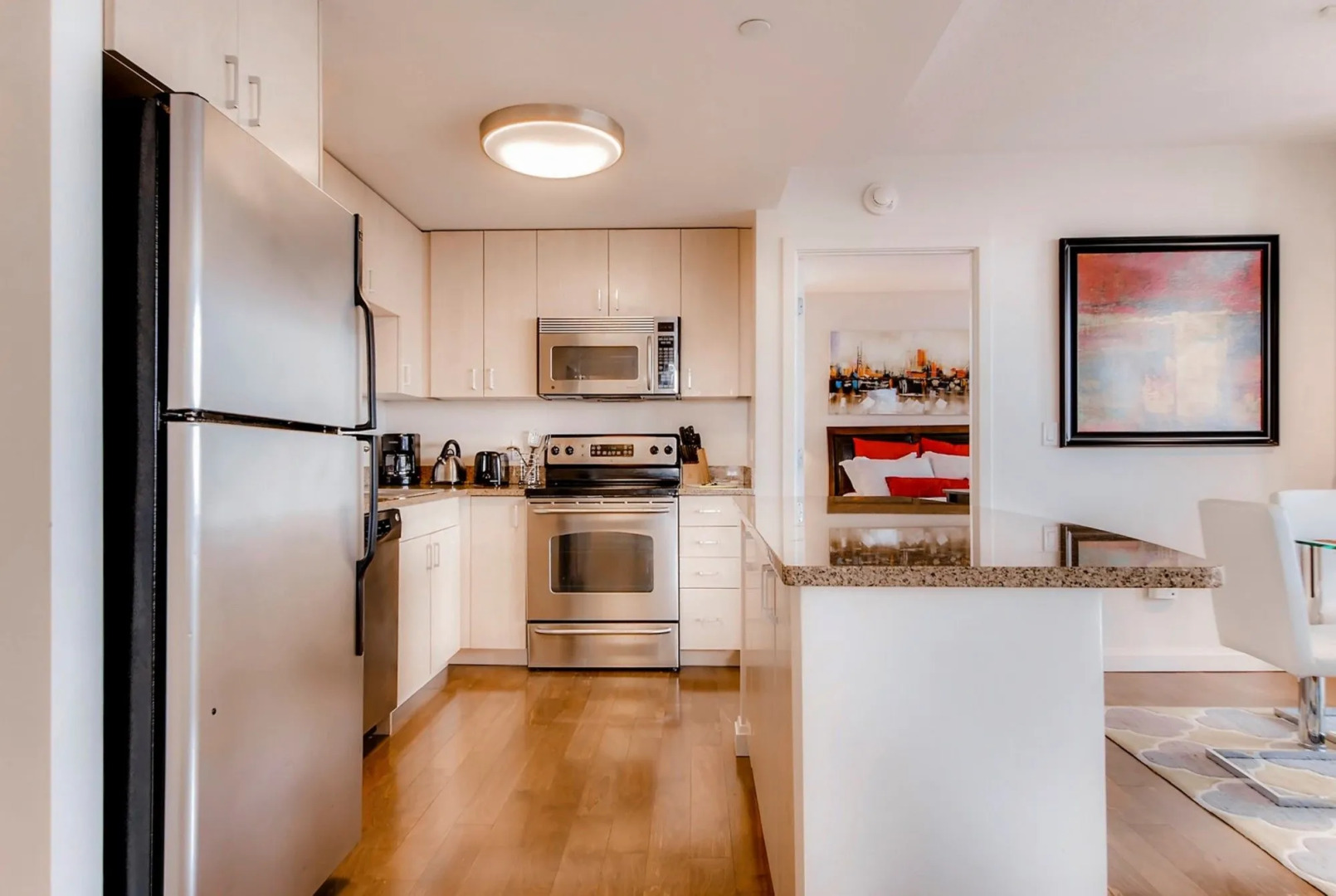 Global Luxury Suites at China Town