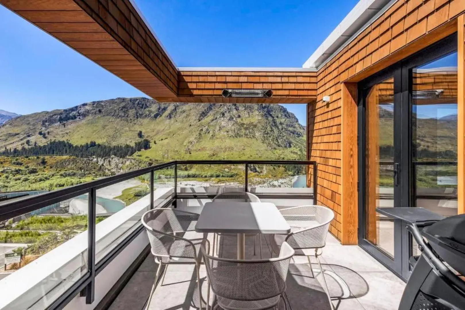 Mountain Views Penthouse - Apartment 22