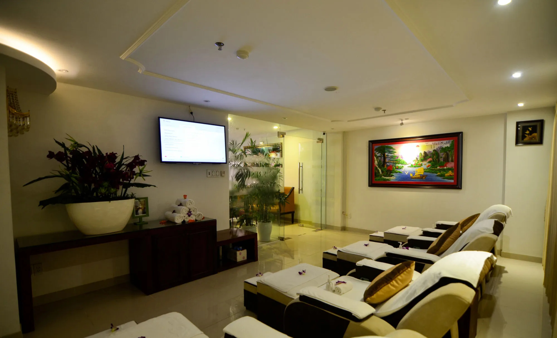 Orange Hotel