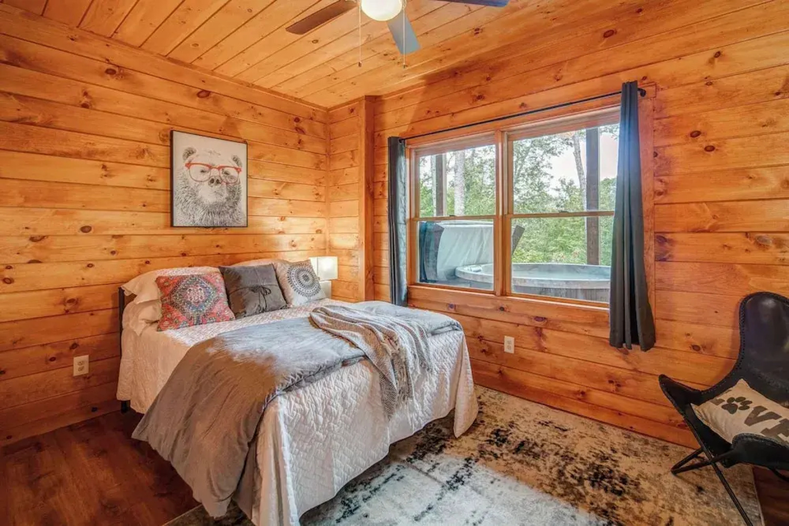 Gorgeous & Secluded 3 BDR Cabin in Mineral Bluff!