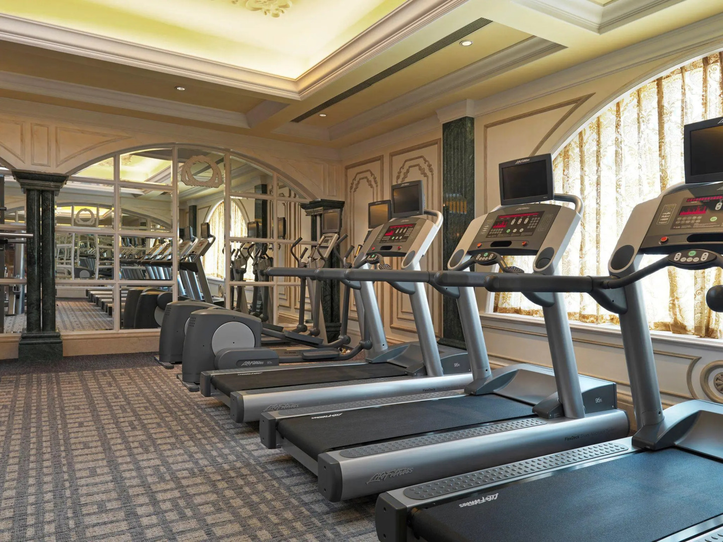 Отель Legendale Hotel Beijing