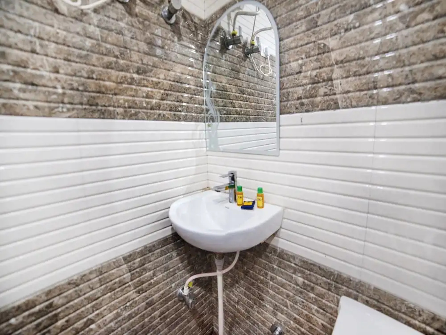 FabHotel Glorify Stay