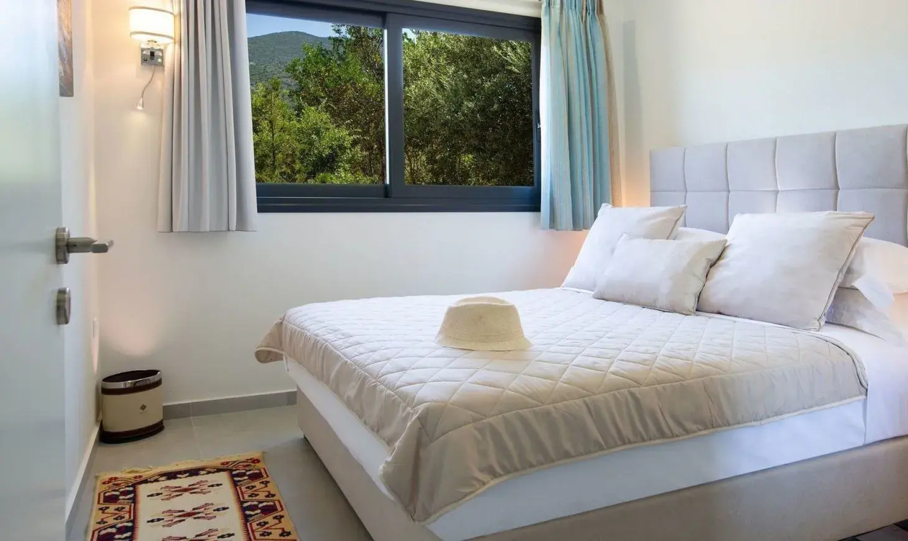 dell Mar stone house