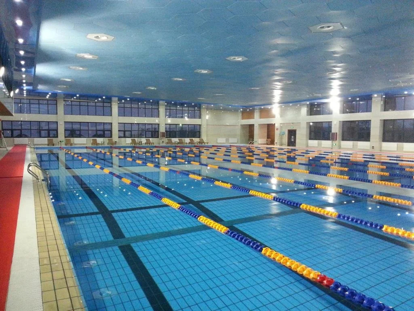 Red Flag Canal Intl Youth Hostel