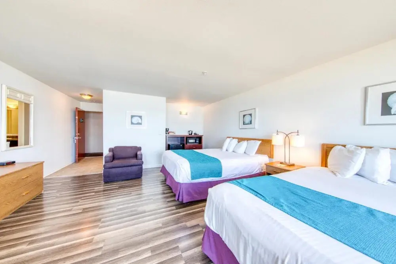 Seahorse Oceanfront Lodge