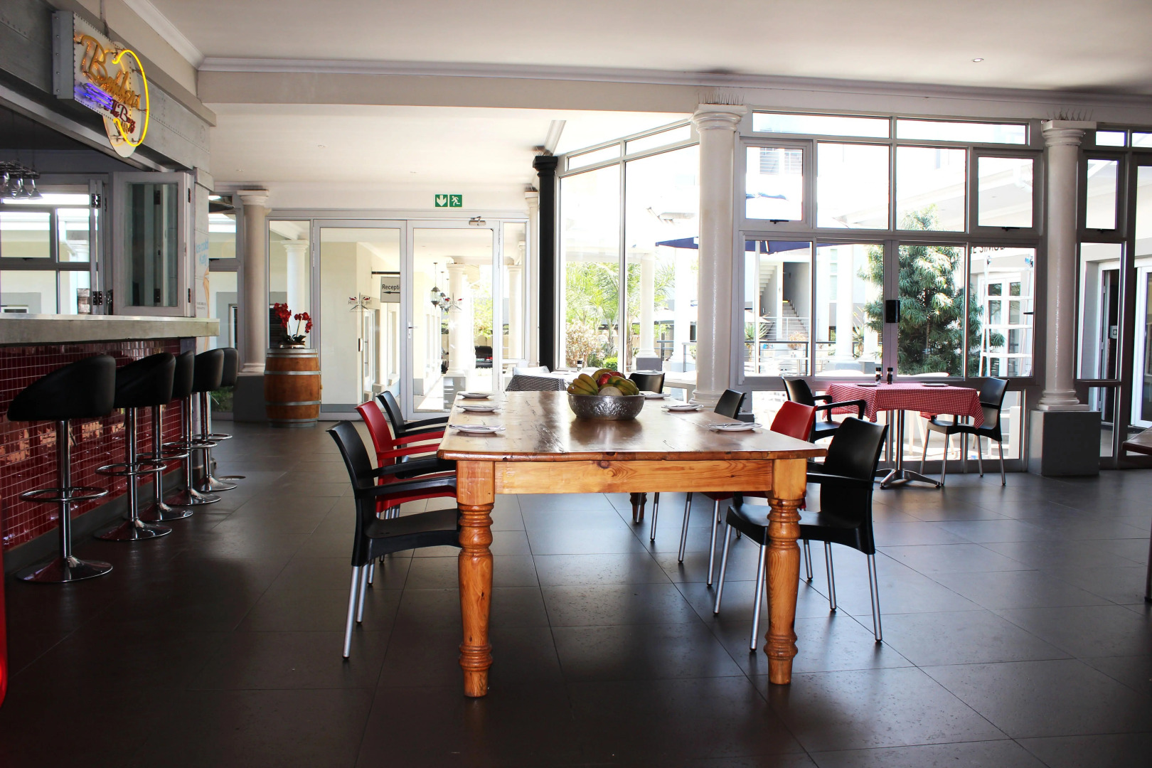 Life Hotel - The Aviator