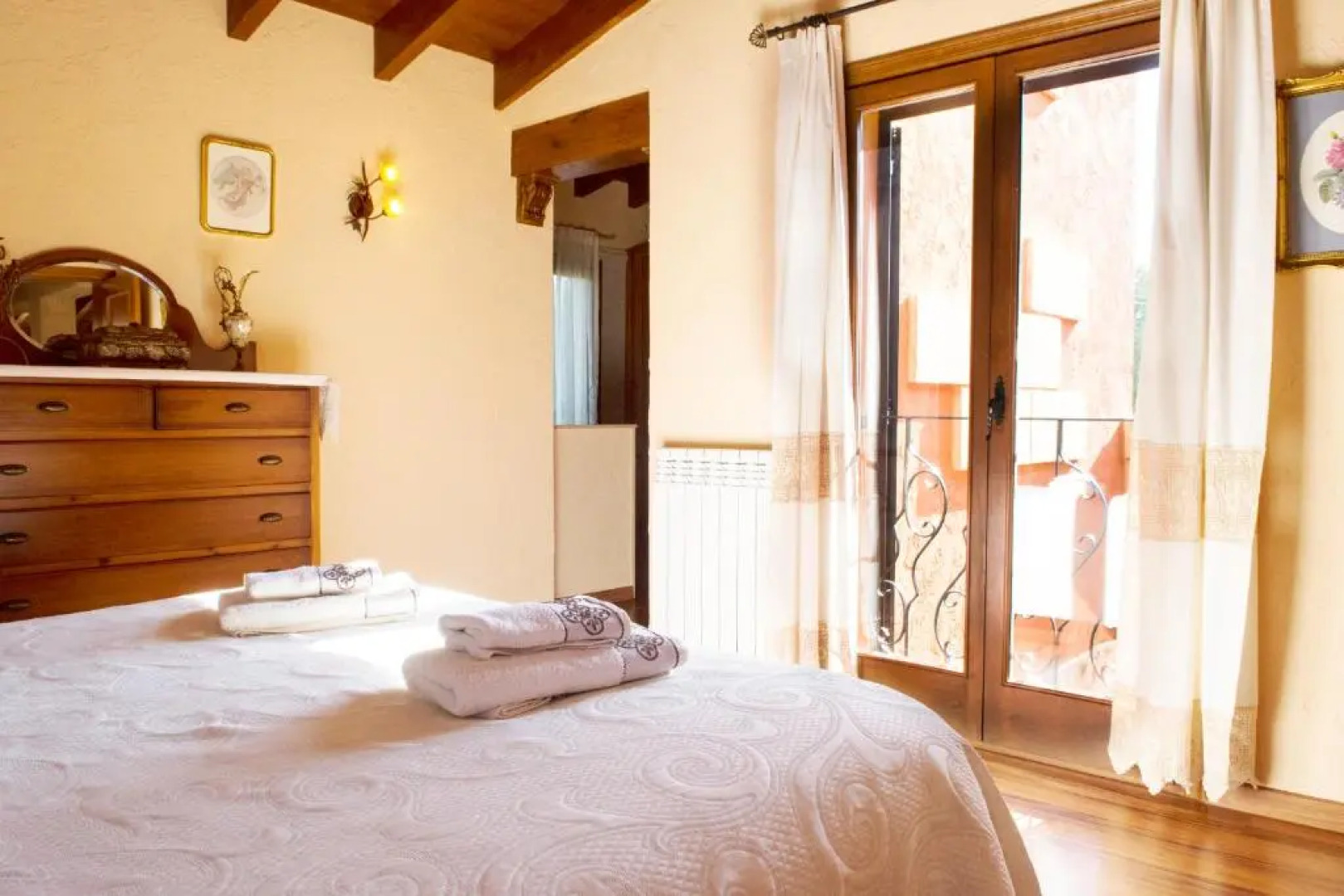 Alzina Villa 5 bedrooms with pool in Sa Coma Bunyola at the foot of the Sierra de Tramuntana but close to Palma