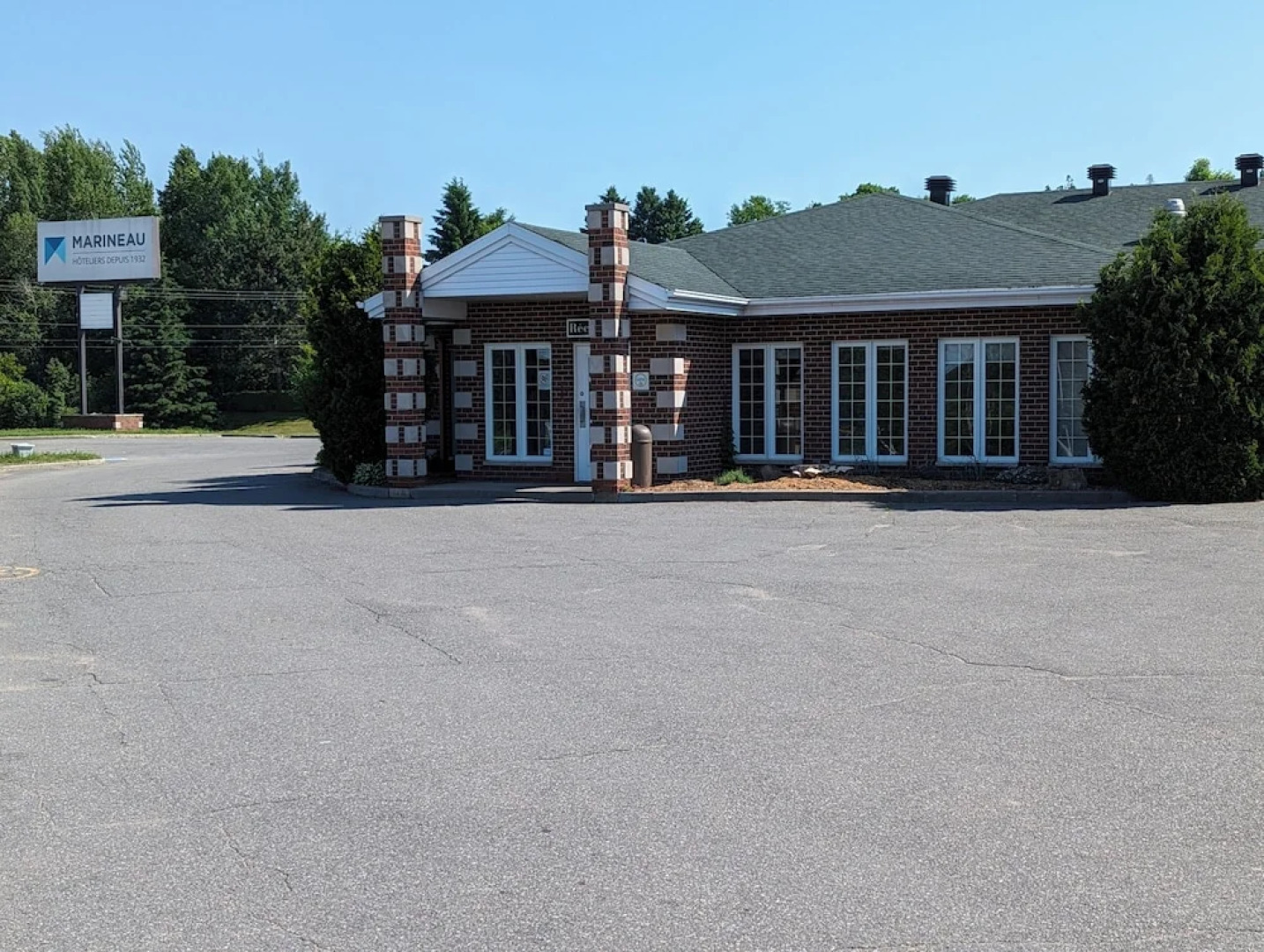 Chez Marineau - Hotel des 10