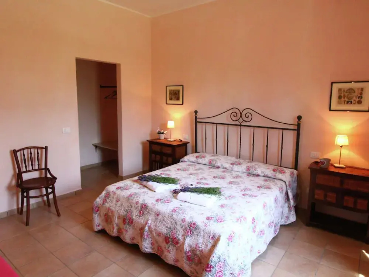 Exotic Farmhouse in Montalto di Castro near Sea