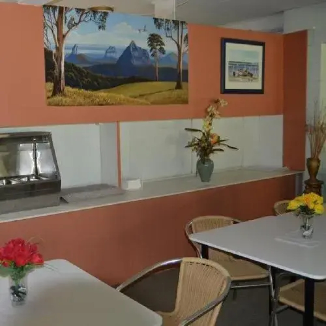 Beerwah Glasshouse Mountains Motel
