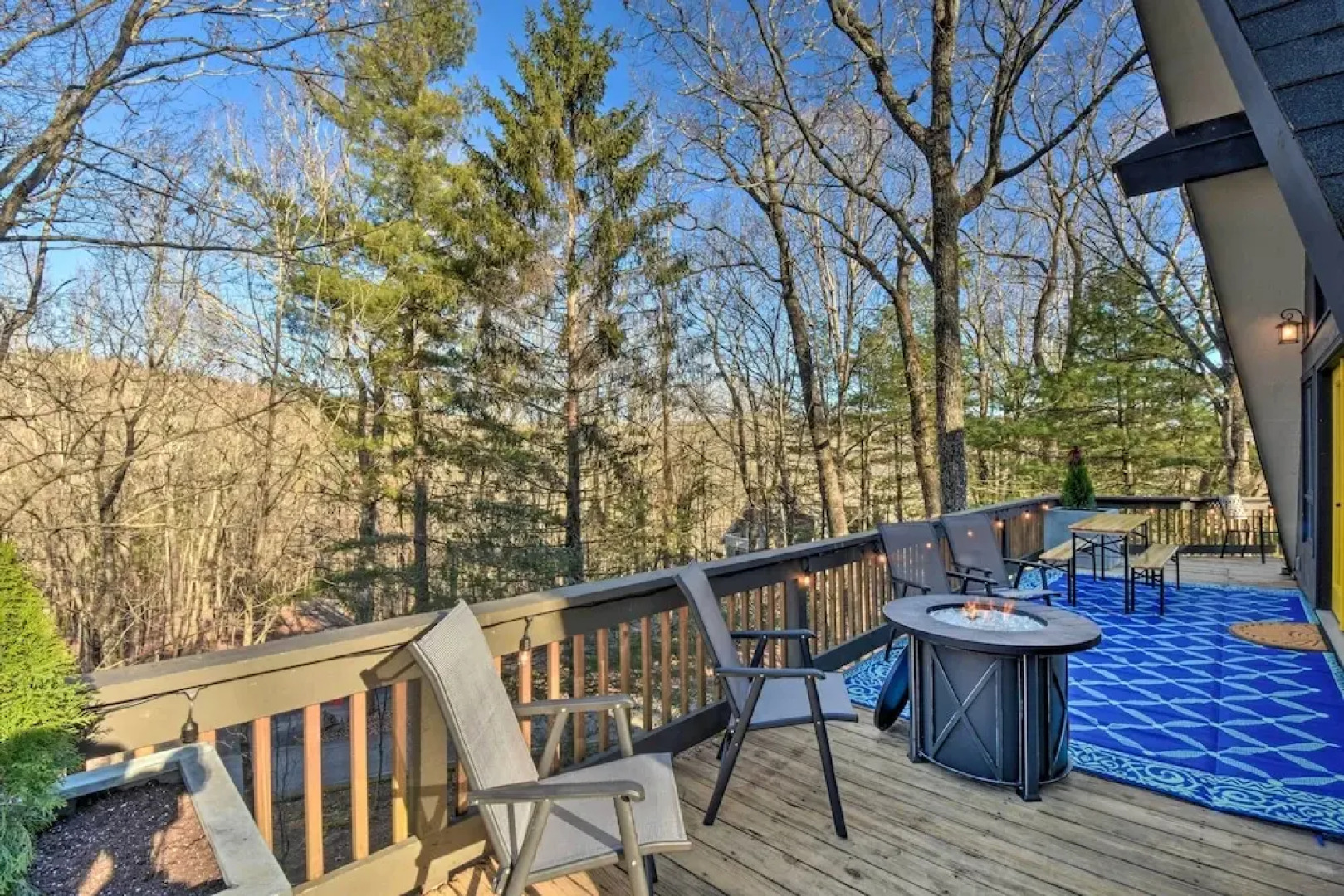 Spacious & Newly Remodeled A-frame w/ 2 Decks