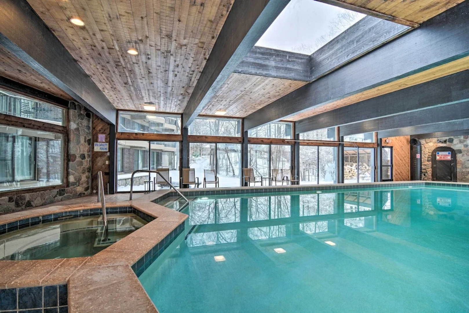 Beautiful Bellaire Home w/ Amenities, 4 Mi to Lake