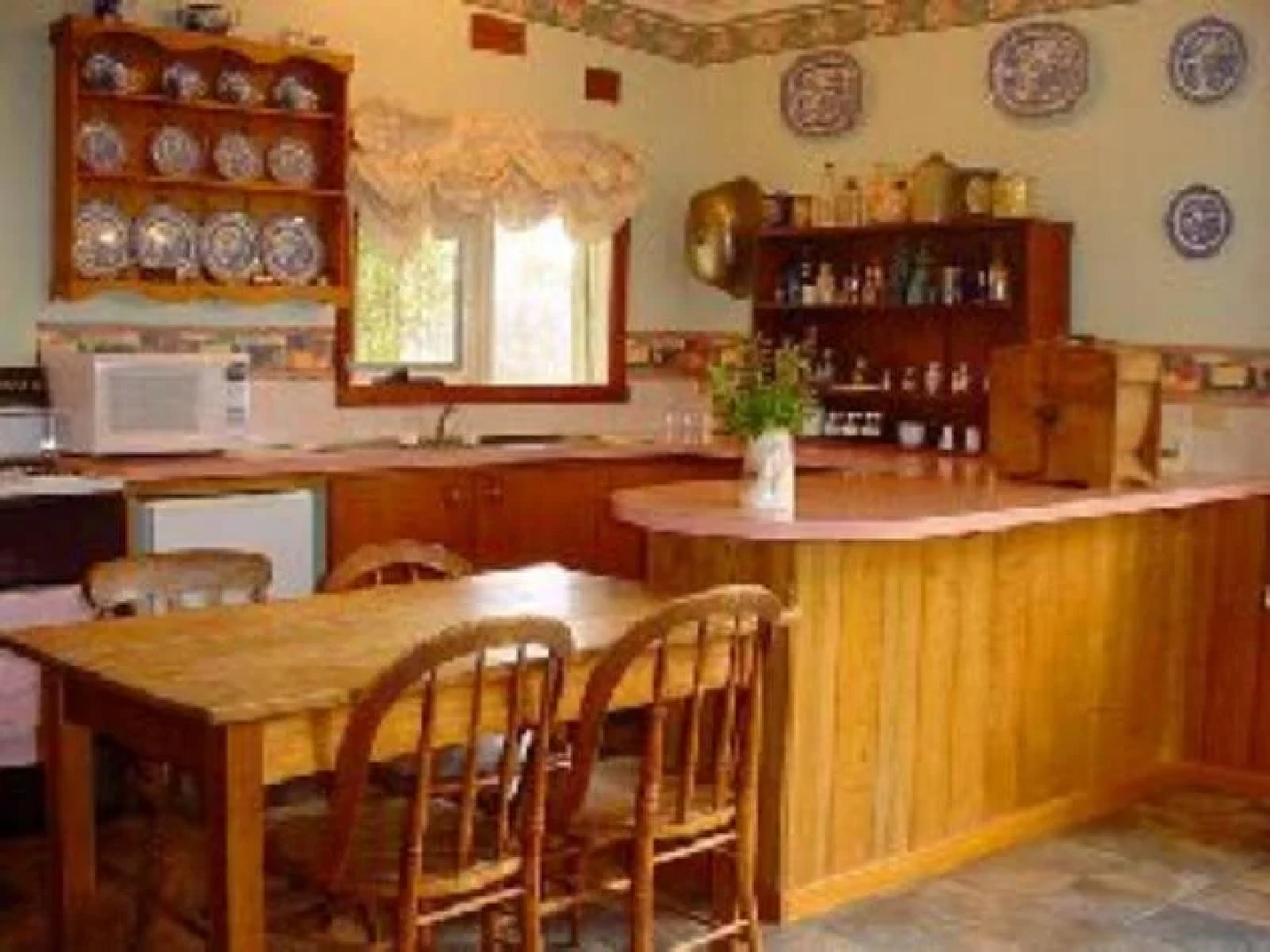 Colonial Cottages of Ross