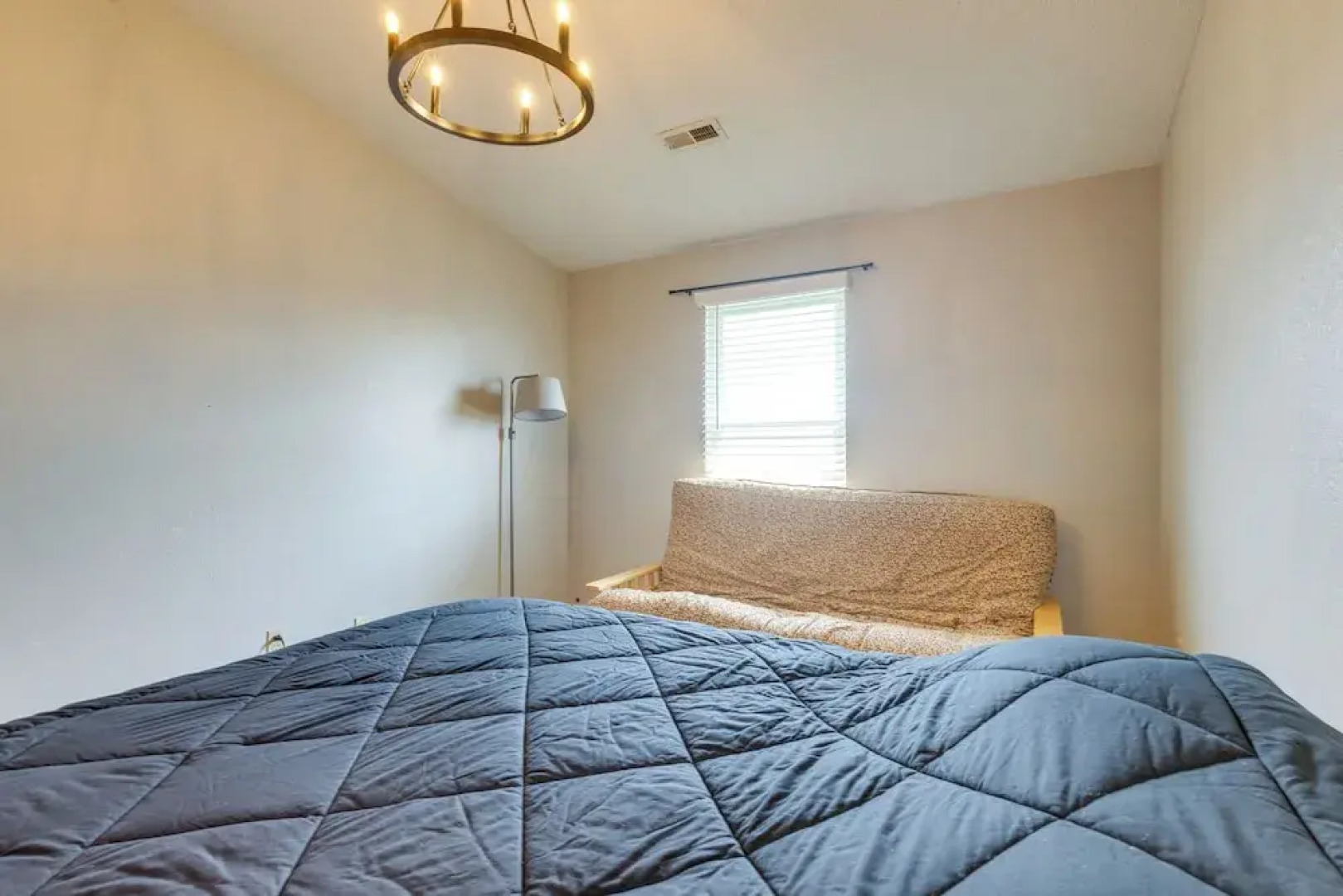 12 Mi to St Louis: Pet-friendly Metro East Home