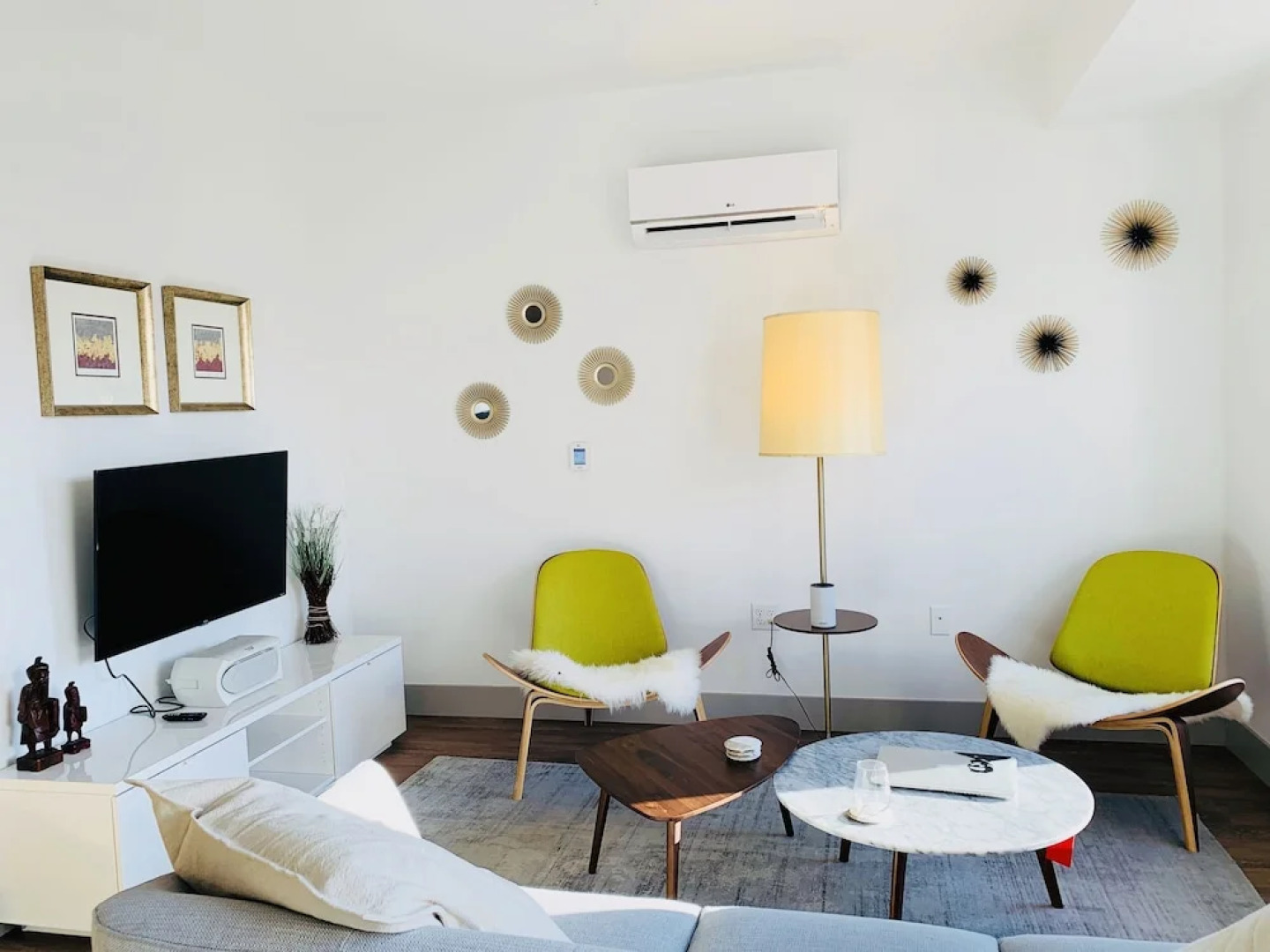 Top Floor with Amazing Views