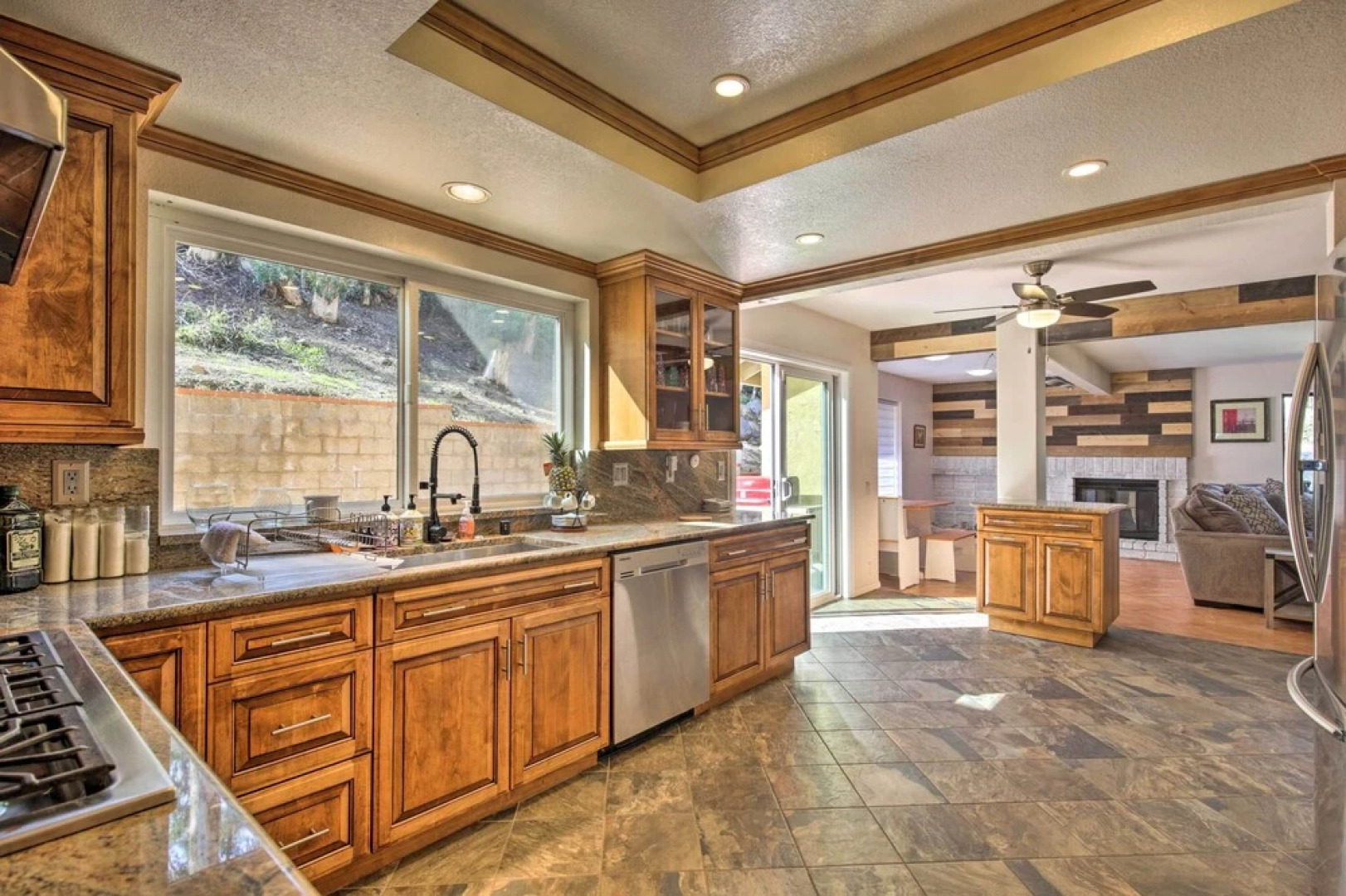 Spacious El Cajon Villa - 14 Mi to Downtown!