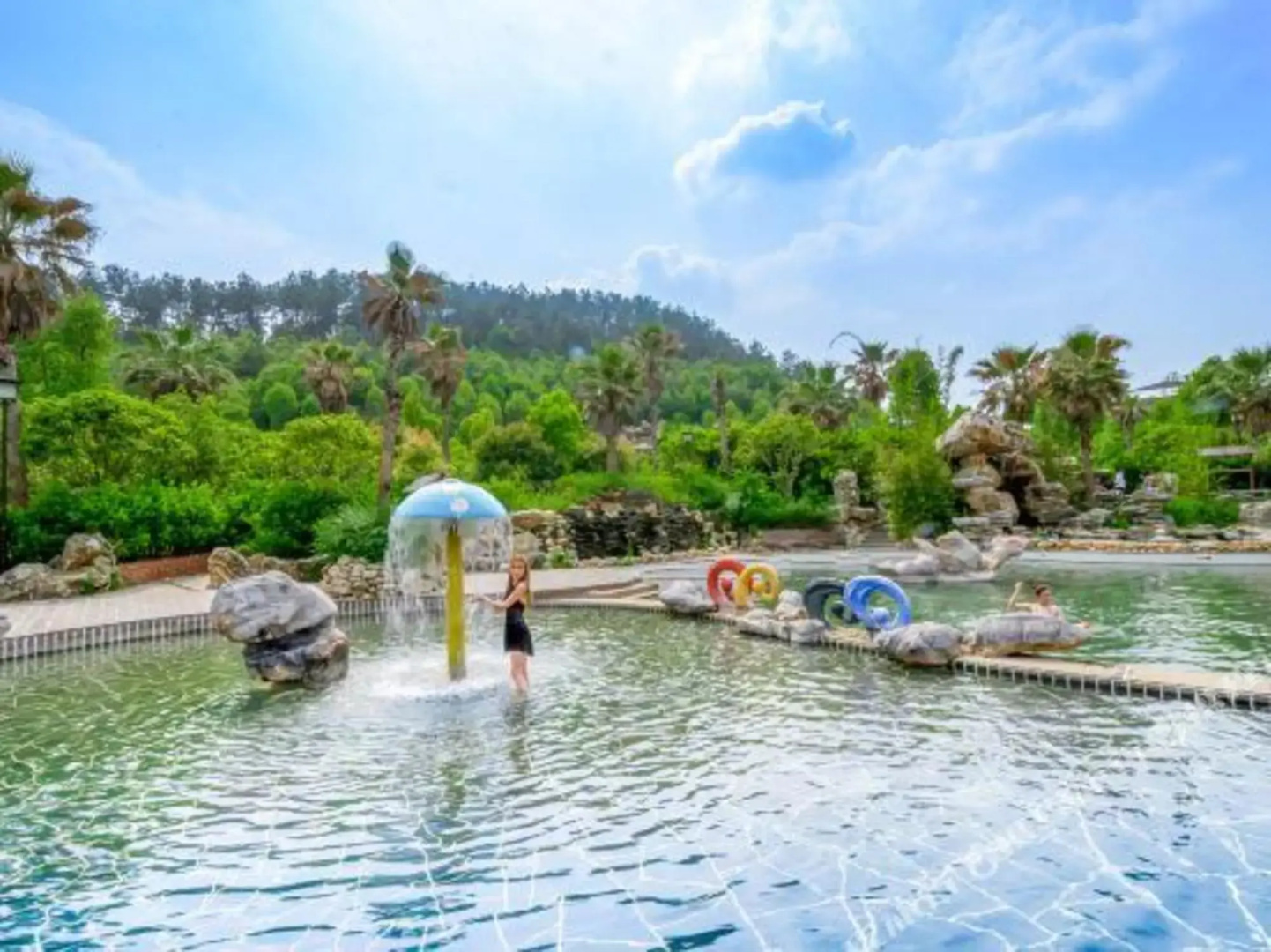 Sanlifan Hotspring Resort Hotel