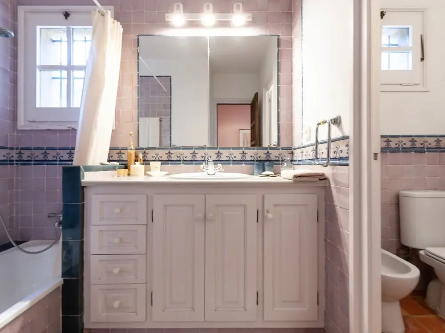 Completely Renovated Stone Farmhouse for 8 With Private Swimming Pool