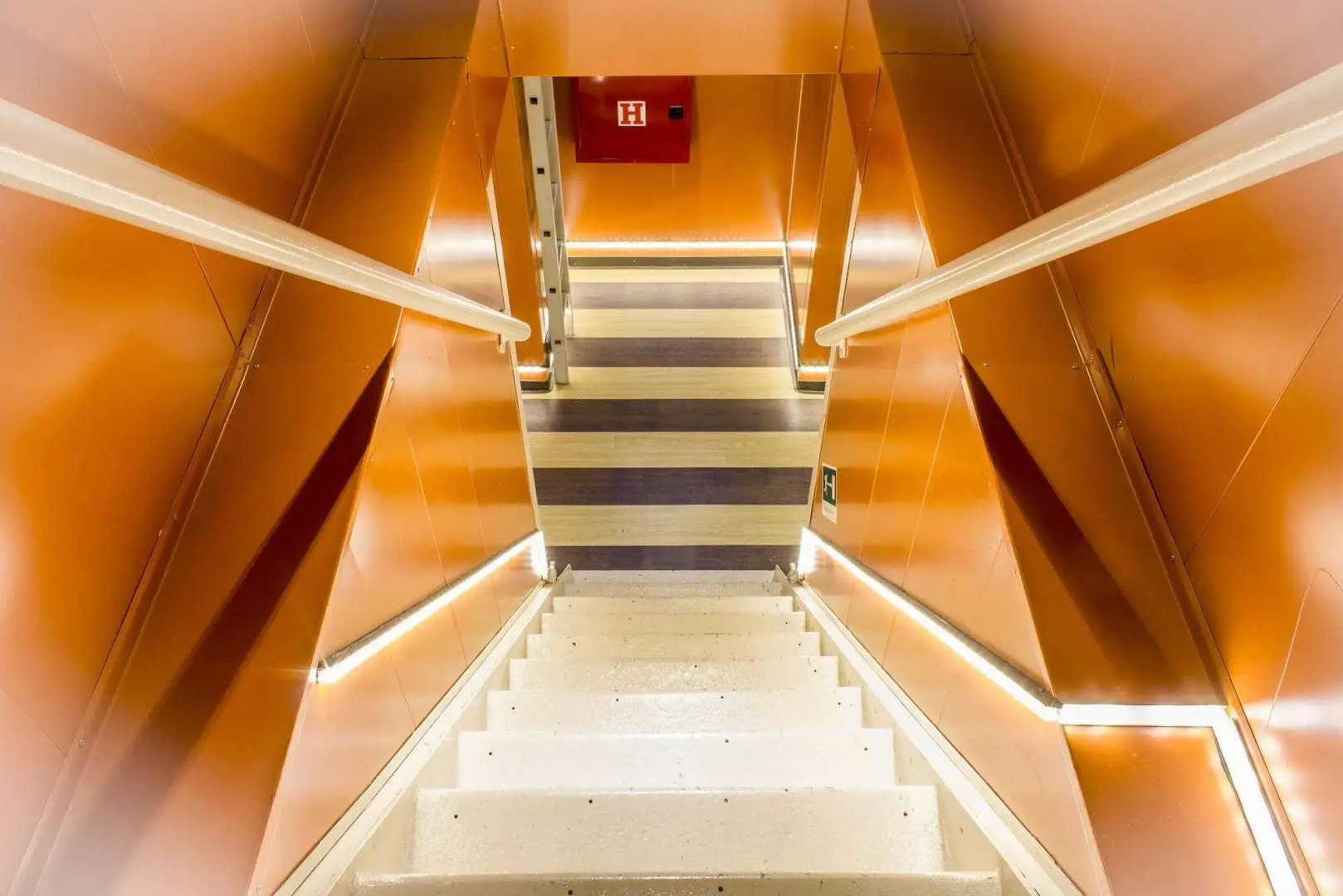 Botel Marina - Hostel