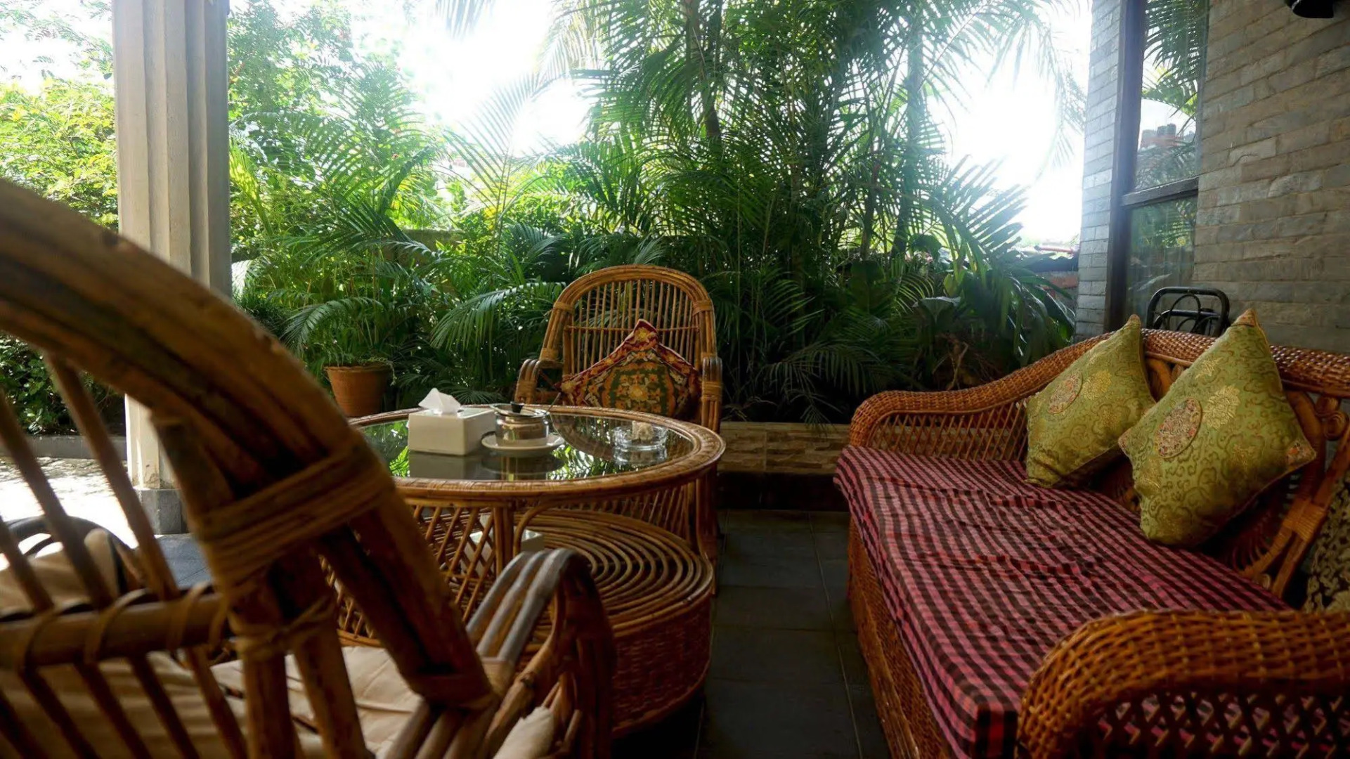 Hotel Middle Path and Spa