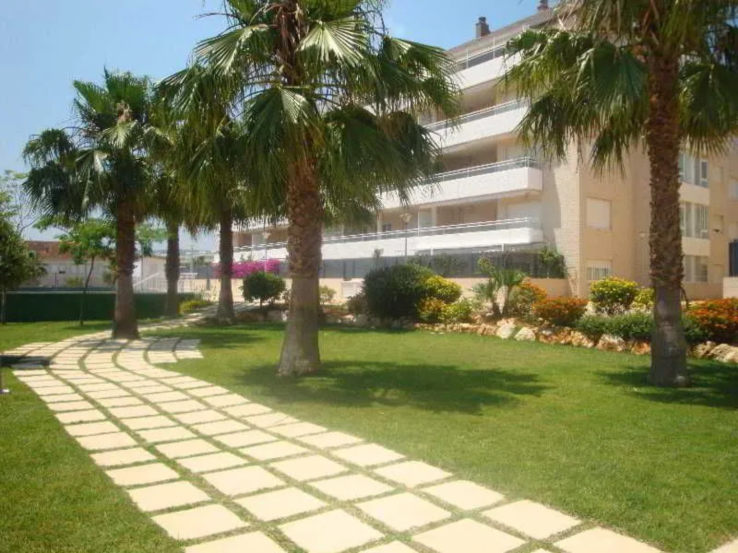Apartamentos Puerto Romano 3000