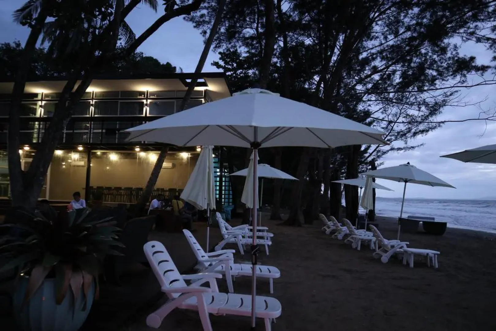 Roxy Sematan Villa & Townhouse