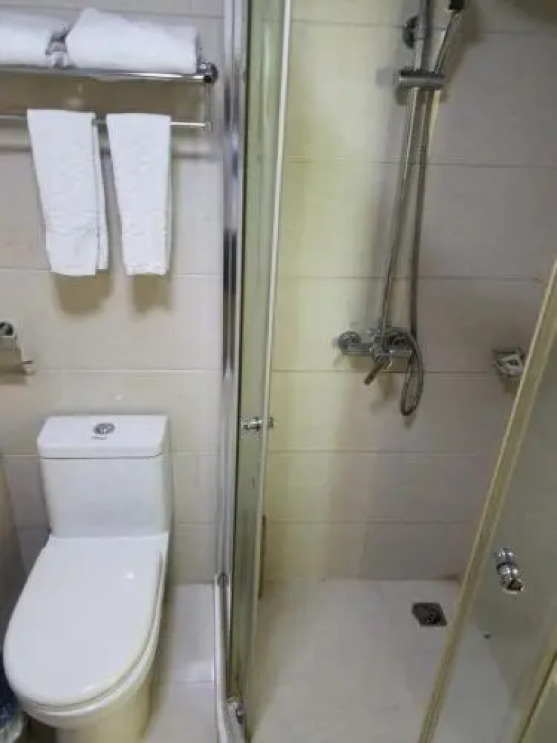 Yuehai Donglai Business Hotel