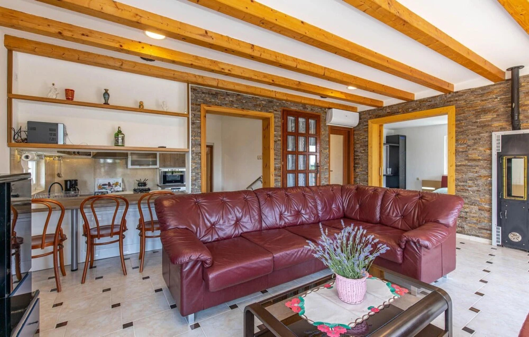 Stunning Home in Smrika With Wifi and 3 Bedrooms