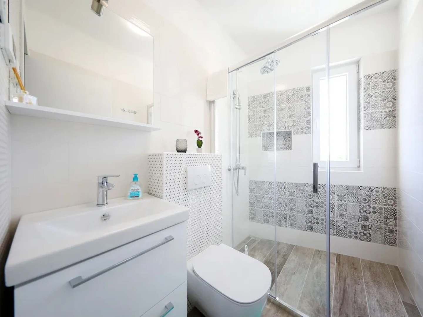 Modern Villa in Sveti Filip i Jakov With Swimming Pool