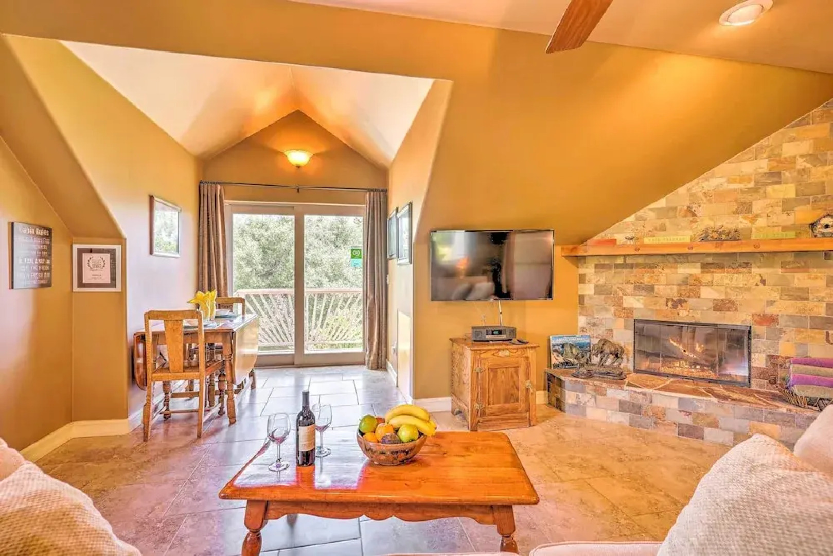 Romantic Yosemite/bass Lake Retreat w/ Mtn Views!