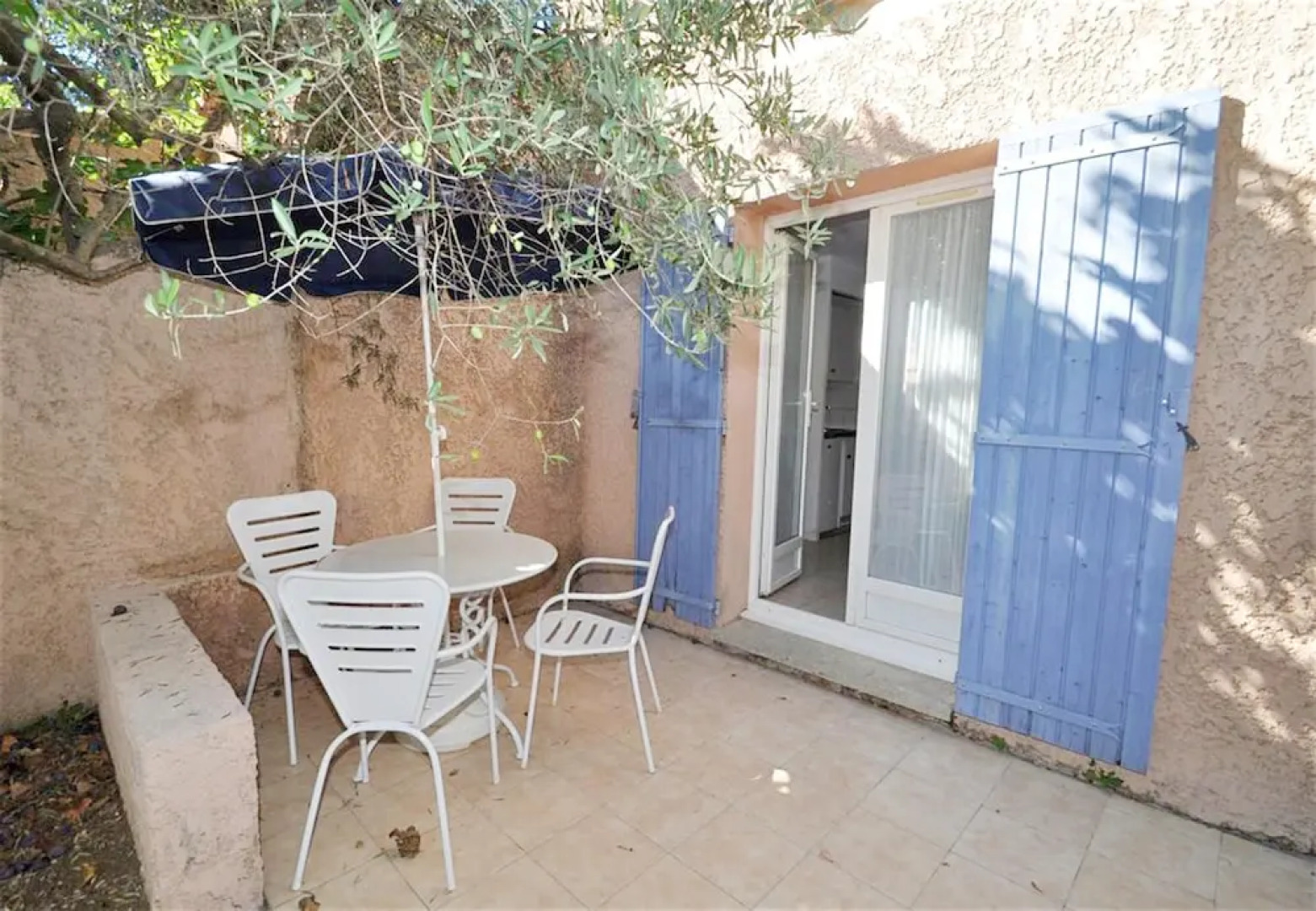House With one Bedroom in Lauris, With Pool Access, Enclosed Garden an