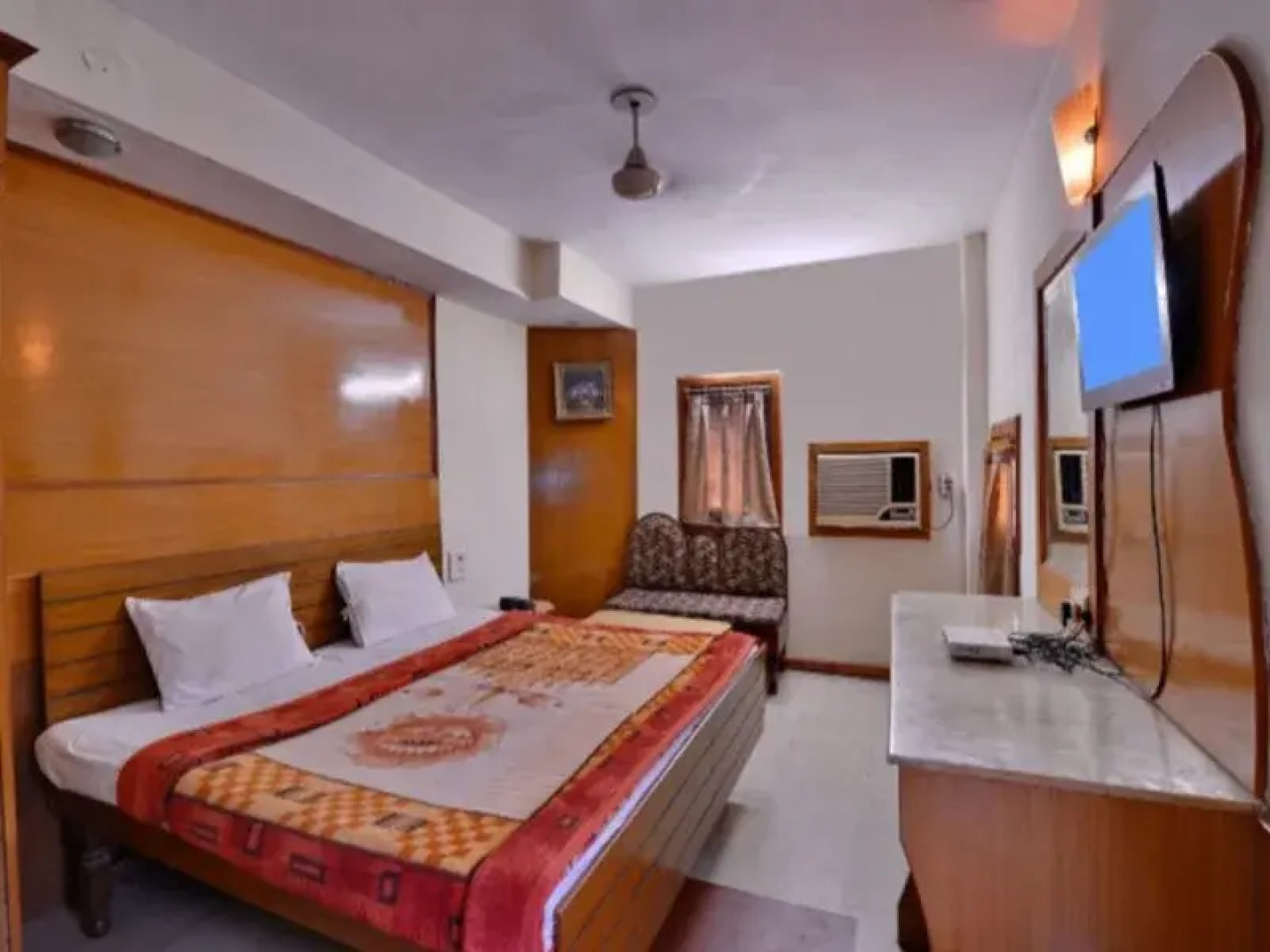 Hotel Flyover Classic Patiala
