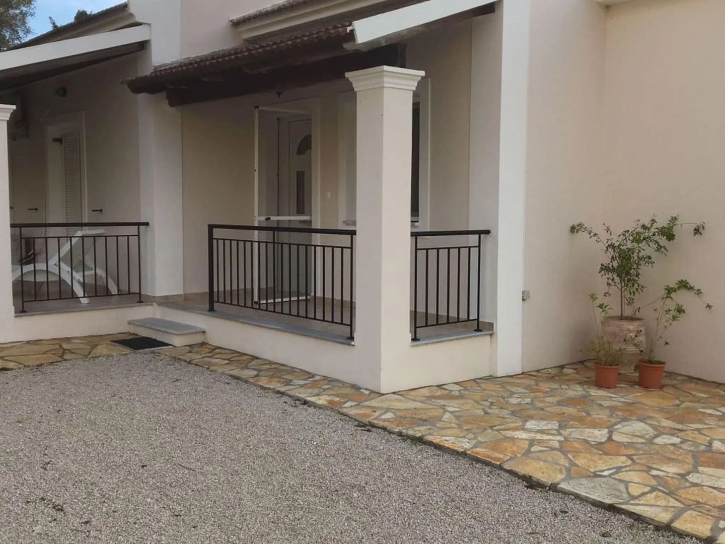 Luxurious holiday villa, private swimming pool near beautiful beaches, westcoast