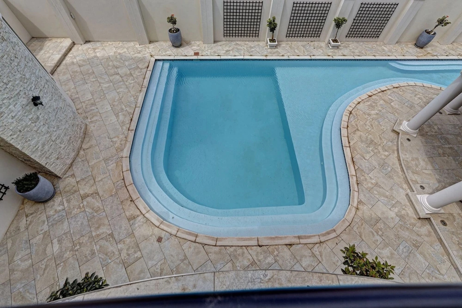 Lagoon Suites Boutique Hotel