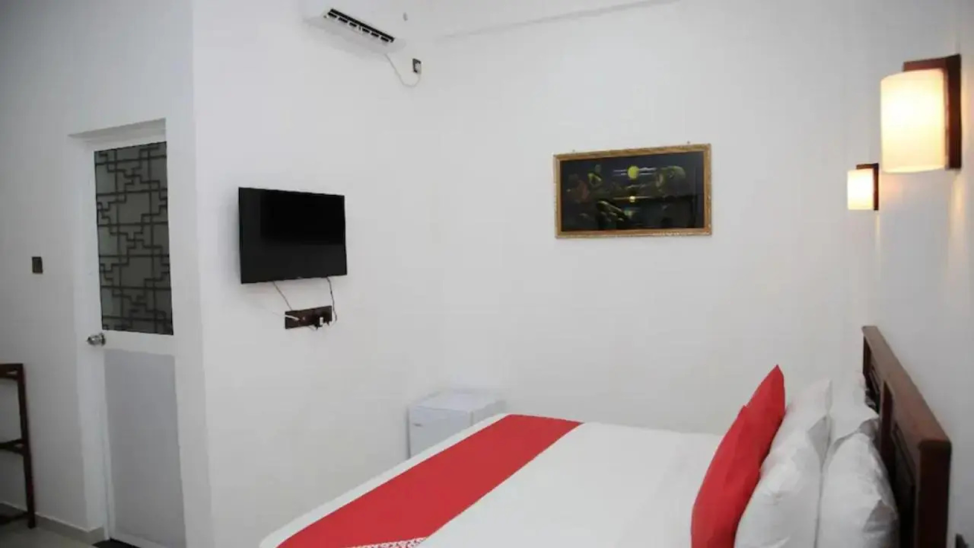 H M C Leisure House Dondra