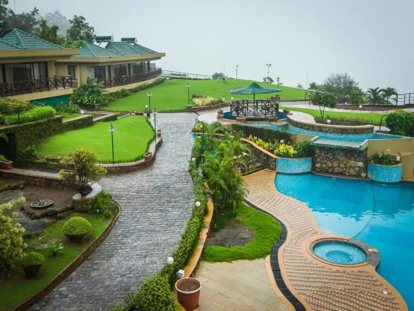 Upper Deck Resort - Stay and Relax at the Highest Peak Lonavala